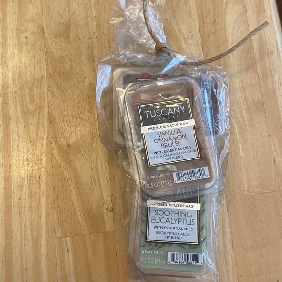Tuscany set of 3 wax melts with Ess oils. Each is 2.5 oz & has 6 cubes. NWT. - Picture 2 of 5